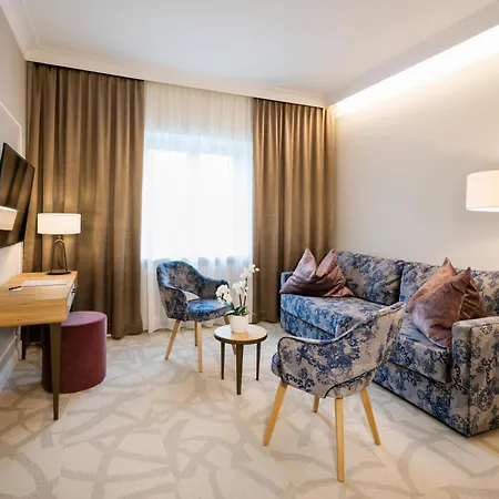 Arcotel Castellani Hotell 4*