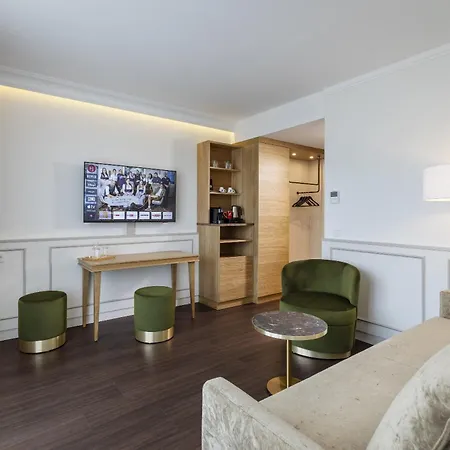 Hotel Arcotel Castellani 4*