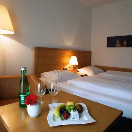 Hotel Arcotel Castellani 4*